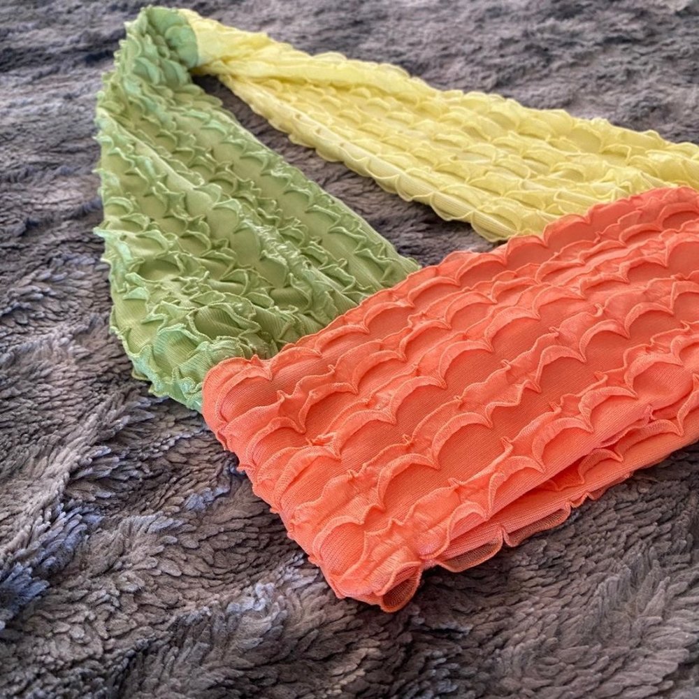 Color Queen Textured Twist Halter Top - Picture 6 of 8